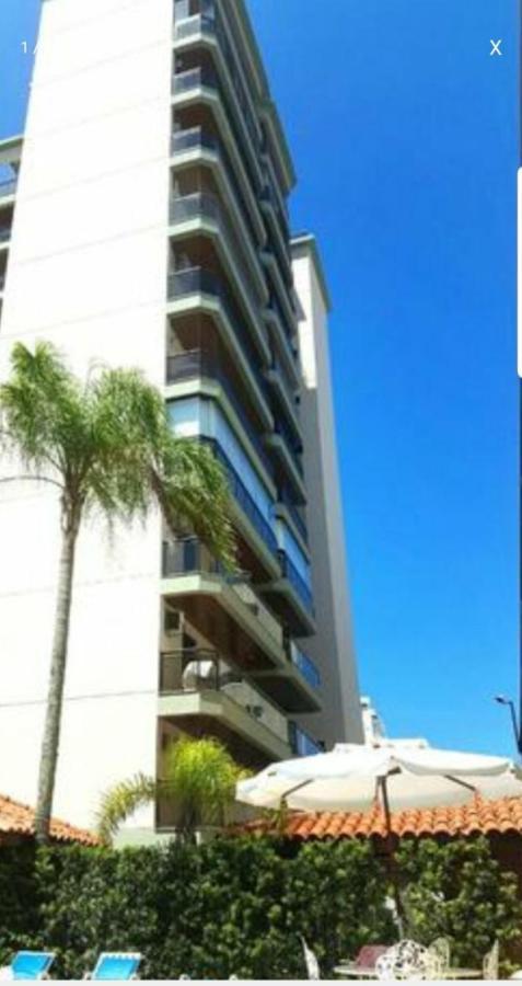 No Apartamento *